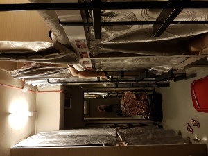Billige Hostels haben bei den Mietpreisen nicht viel Platz für ihre Gäste 